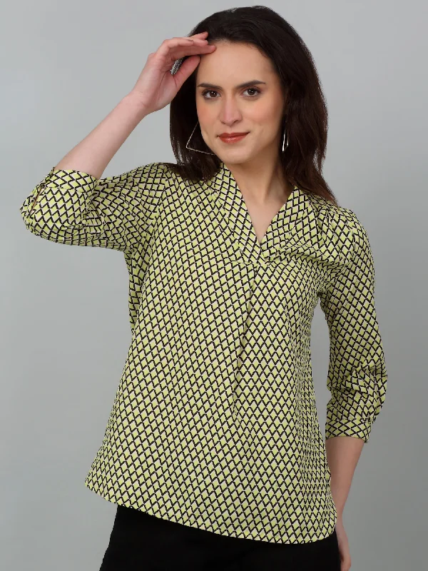 Moisture wicking Women's Casual  Green Geometric Print V neck Top