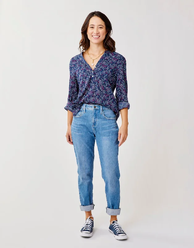 Versatile Outfits Carson Hi Rise Jean: Blue Tide