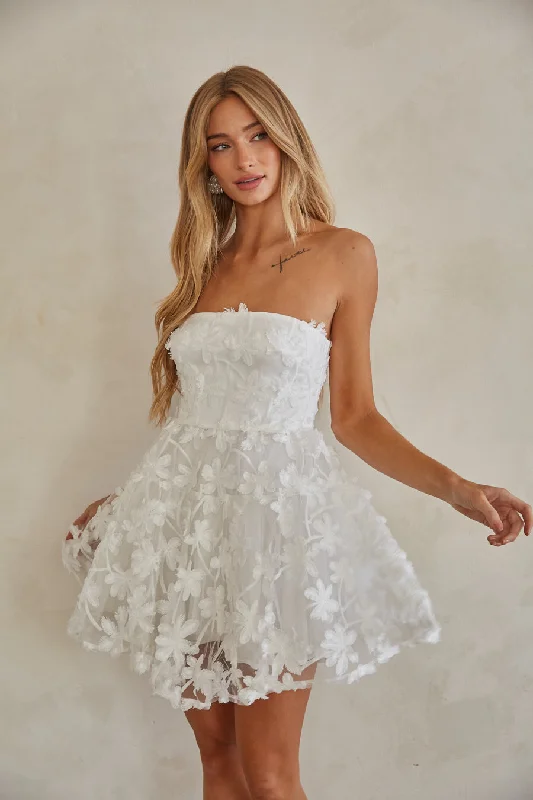 High-quality Fabrics Evangeline Strapless Floral Applique Babydoll Dress