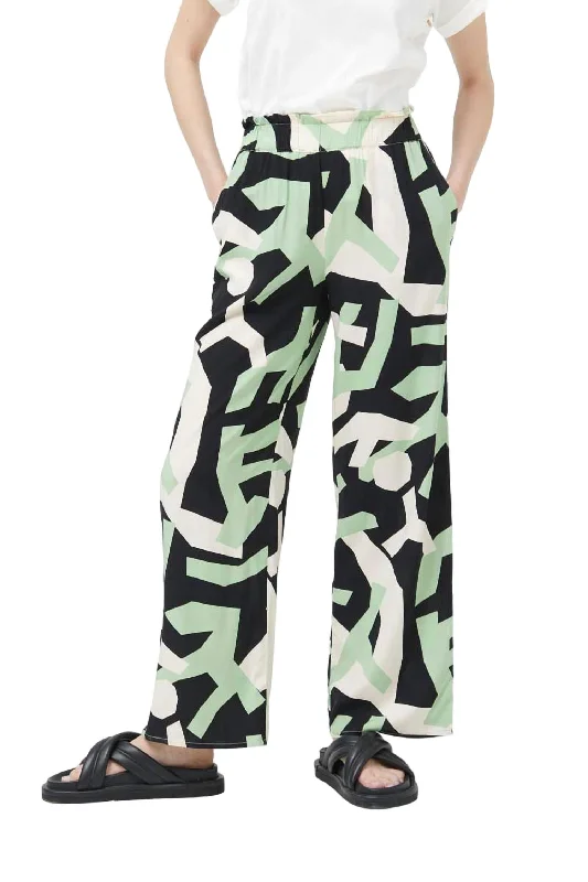 Elegant And Elegant Geo Print Trousers In Green