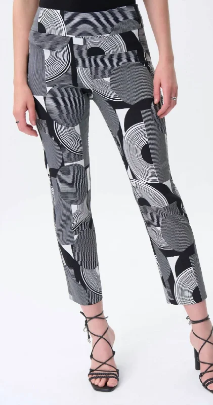 Cozy Footwear Geometric Print Cropped Pants In Vanilla Black